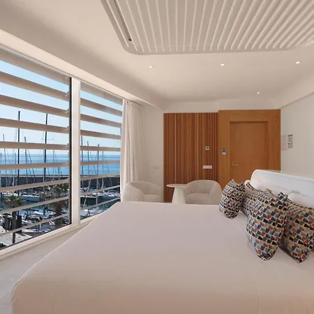 Marina 4*