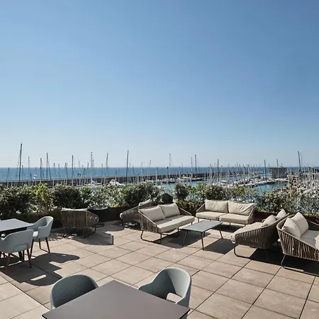 Marina Hotel 4*