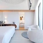 Marina 4*
