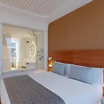 Marina Hotel
