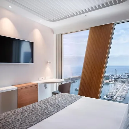 Marina Hotel 4*